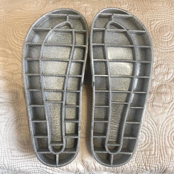 PINK glitter sparkle slide 
PINK Victoria's Secret NWOT - Picture 4 of 4